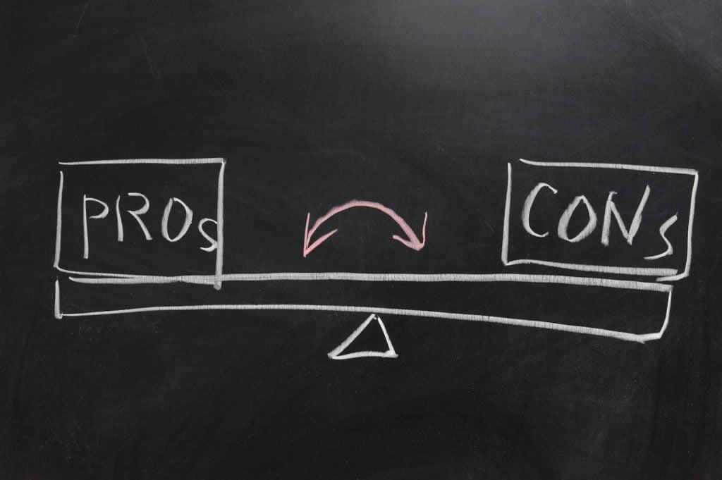 Pros and cons of big data